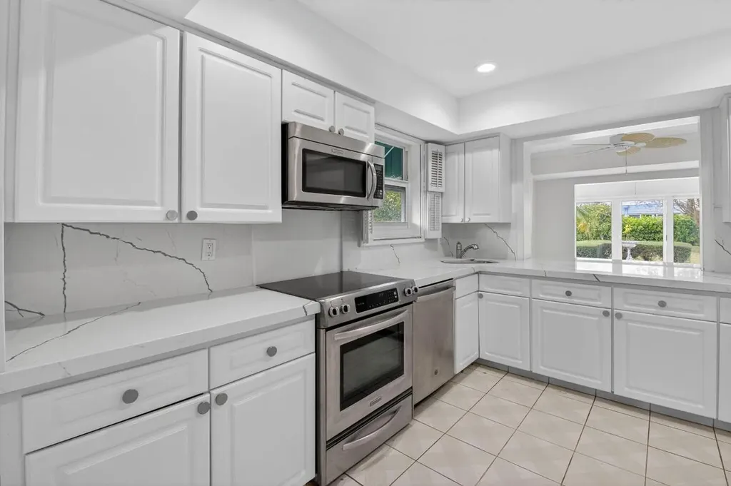 4862 S Lake Drive Boynton Beach FL 33436