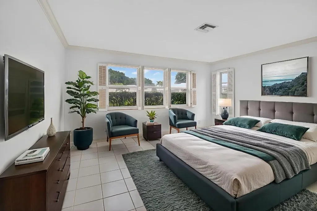4862 S Lake Drive Boynton Beach FL 33436
