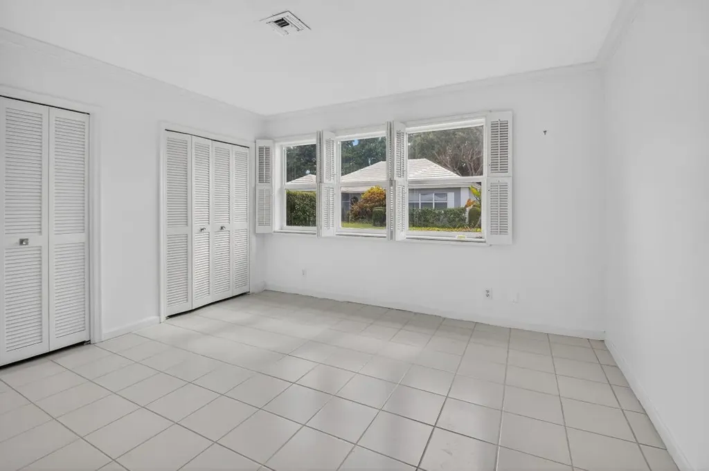 4862 S Lake Drive Boynton Beach FL 33436
