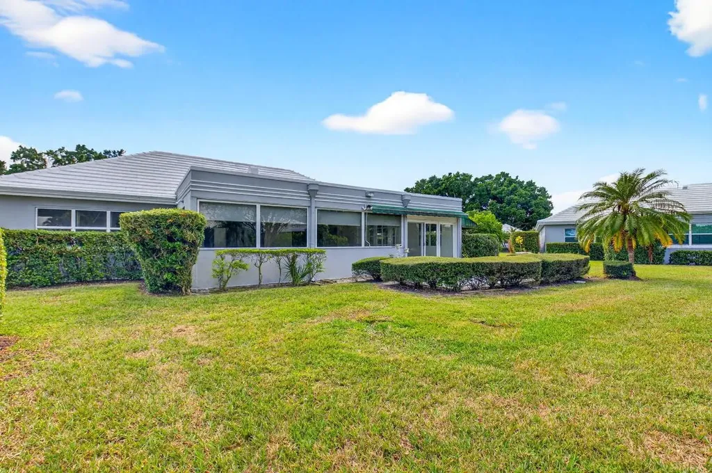 4862 S Lake Drive Boynton Beach FL 33436