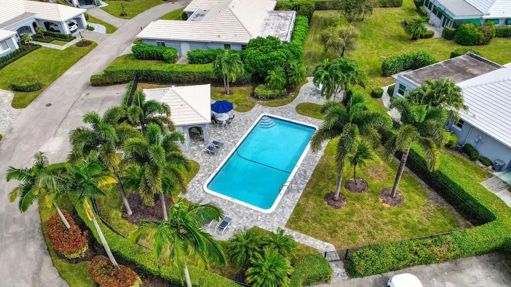 4862 S Lake Drive Boynton Beach FL 33436