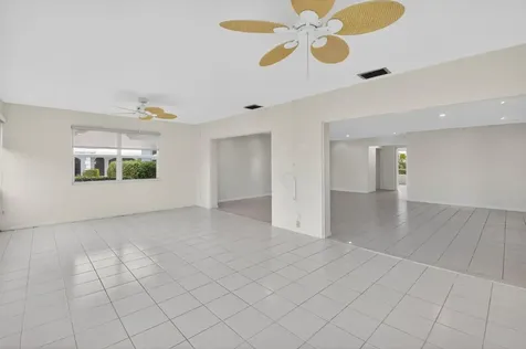 4862 S Lake Drive Boynton Beach FL 33436
