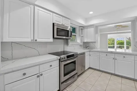4862 S Lake Drive Boynton Beach FL 33436