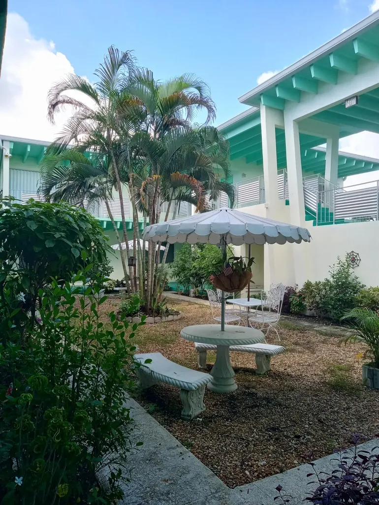 702 N Federal Highway Lake Worth Beach FL 33460