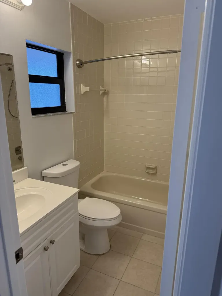 1687 SW 20th Terrace Deerfield Beach FL 33442