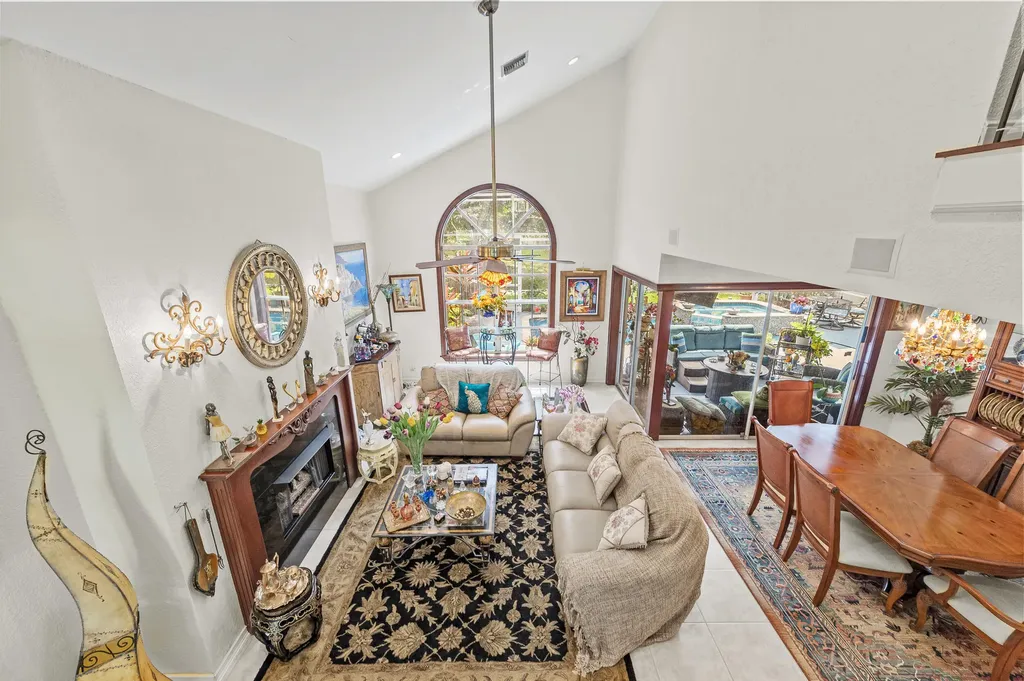 23330 La Vida Way Boca Raton FL 33433