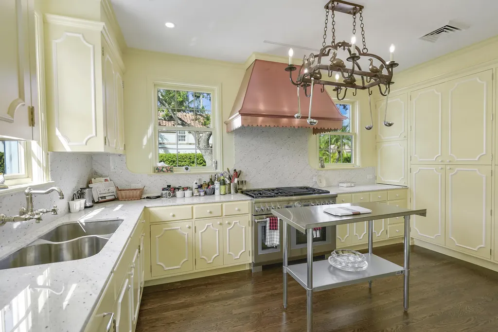 250 Algoma Road Palm Beach FL 33480