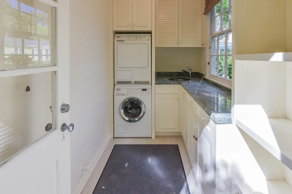 250 Algoma Road Palm Beach FL 33480