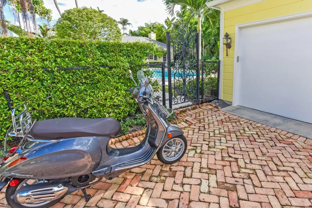 250 Algoma Road Palm Beach FL 33480