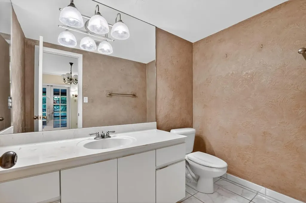 6758 Canary Palm Circle Boca Raton FL 33433