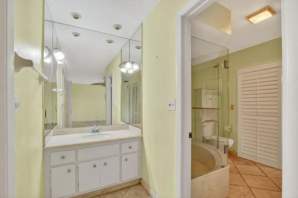 6758 Canary Palm Circle Boca Raton FL 33433