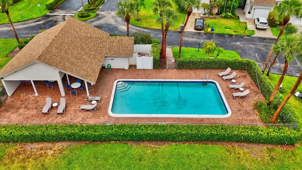 6758 Canary Palm Circle Boca Raton FL 33433