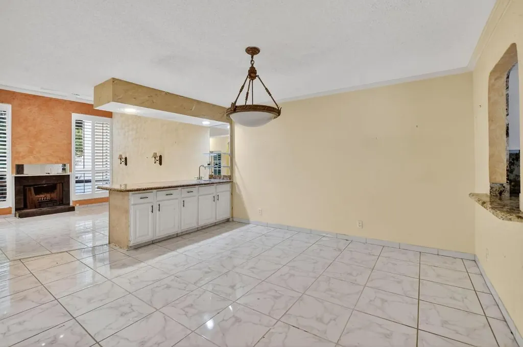 6758 Canary Palm Circle Boca Raton FL 33433