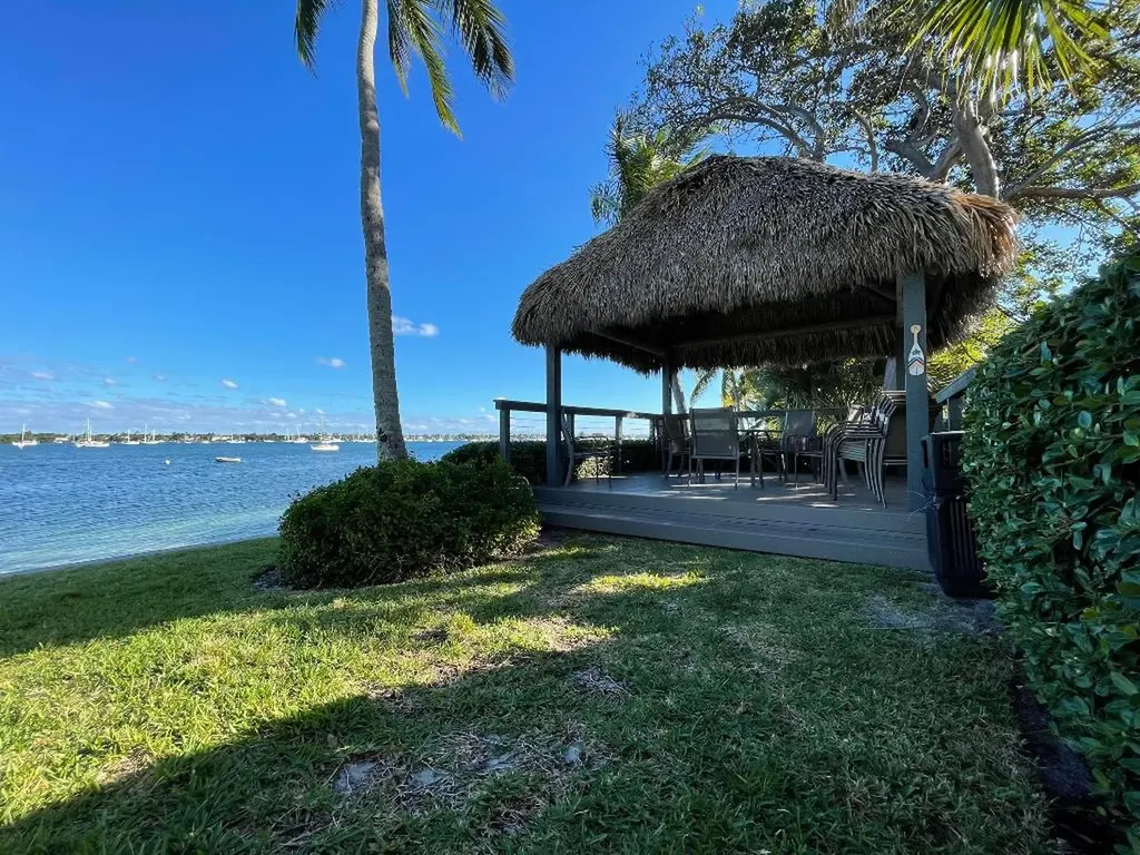 5600 N Flagler Drive West Palm Beach FL 33407
