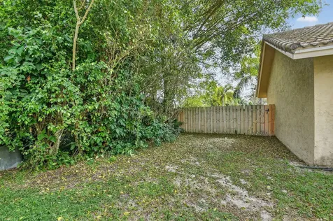 1762 Primrose Lane Wellington FL 33414