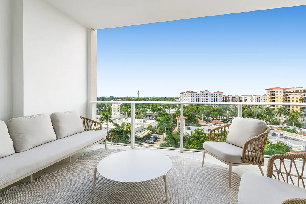 220 SE Mizner Boulevard Boca Raton FL 33432