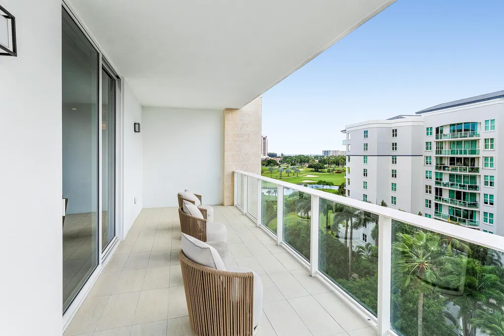 220 SE Mizner Boulevard Boca Raton FL 33432