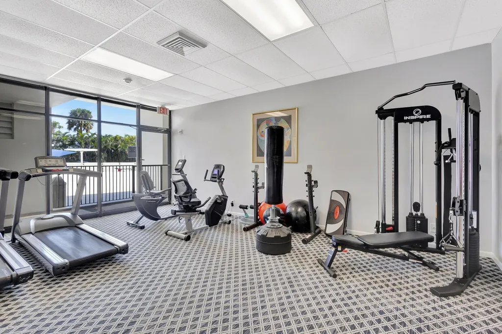 2000 Presidential Way West Palm Beach FL 33401