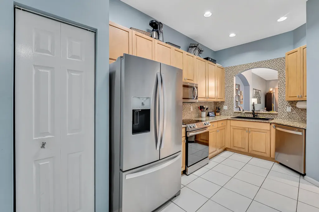 9799 Crescent View Drive S Boynton Beach FL 33437