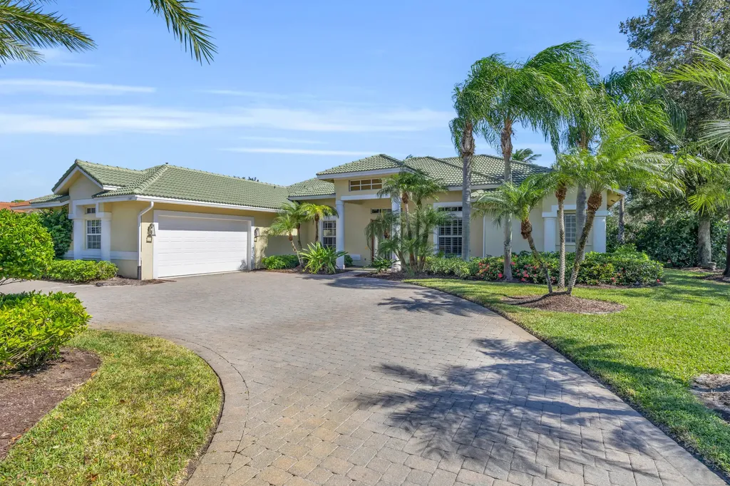 11461 SE Plandome Drive Hobe Sound FL 33455