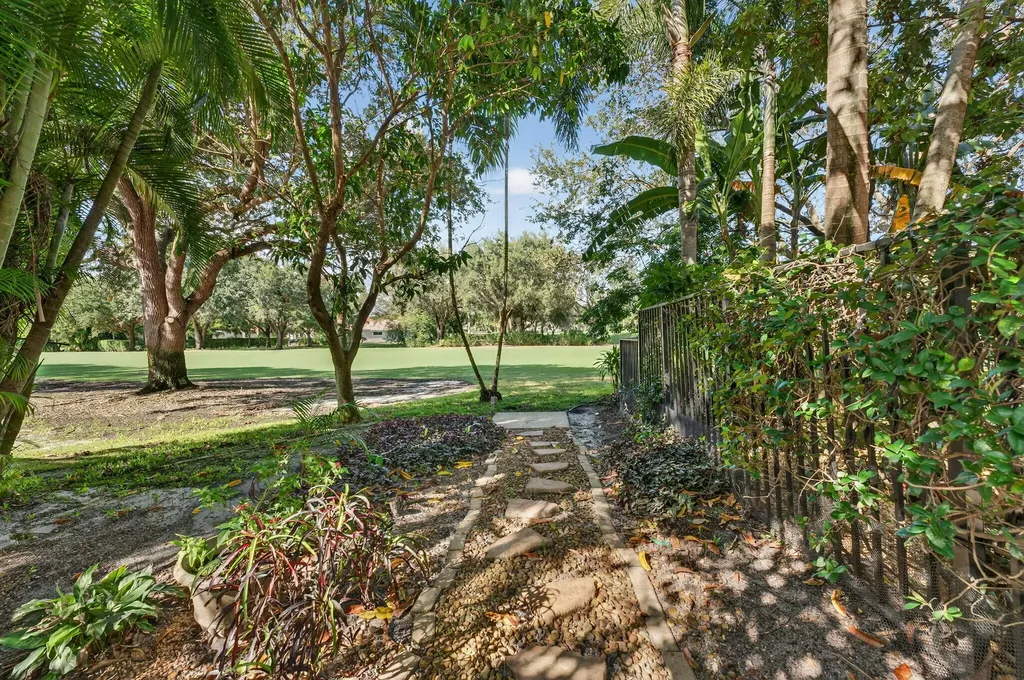 7205 Mandarin Drive Boca Raton FL 33433