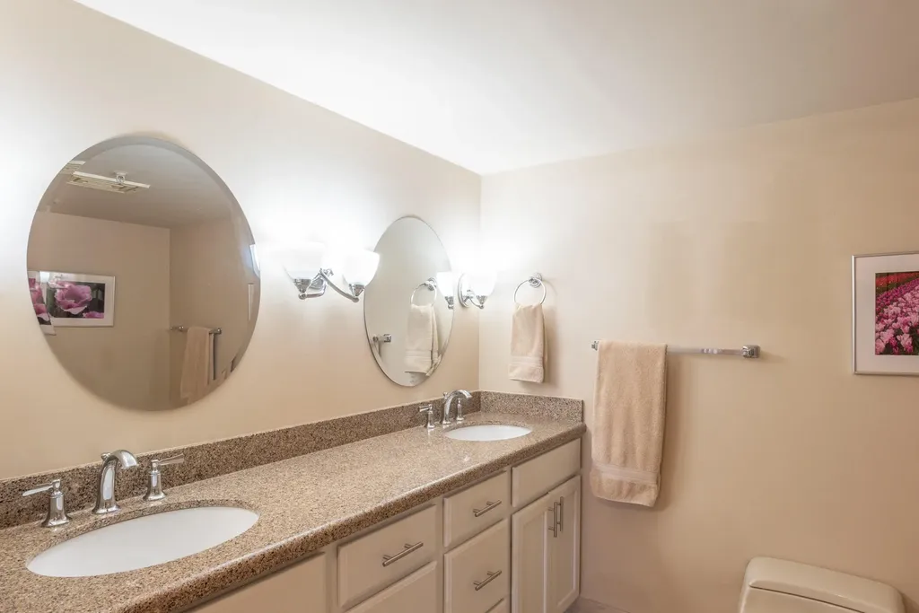 2480 Presidential Way West Palm Beach FL 33401