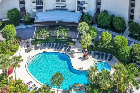 2480 Presidential Way West Palm Beach FL 33401