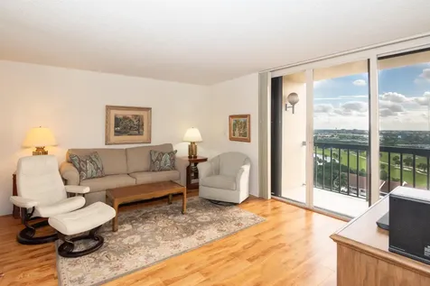 2480 Presidential Way West Palm Beach FL 33401