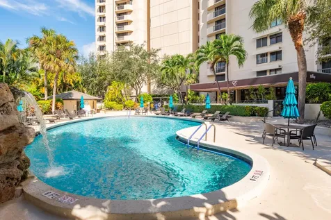 2480 Presidential Way West Palm Beach FL 33401