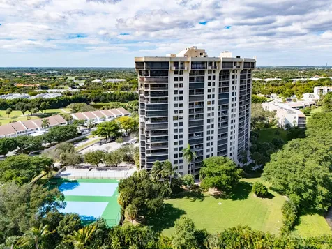2480 Presidential Way West Palm Beach FL 33401