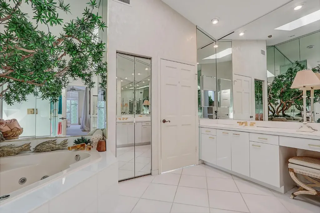 2499 Marseilles Drive Palm Beach Gardens FL 33410
