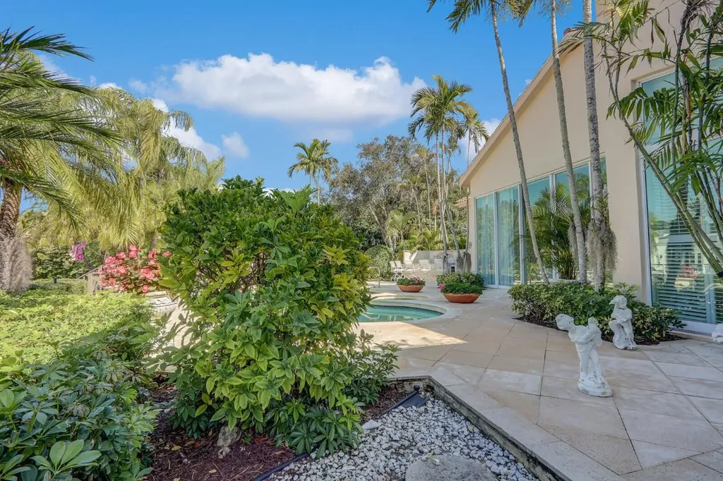 2499 Marseilles Drive Palm Beach Gardens FL 33410