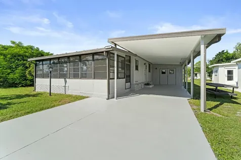 2733 SW Thunderbird Trail Stuart FL 34997