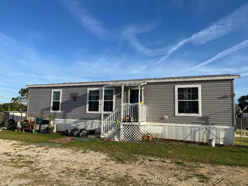 15628 NW 310th Street Okeechobee FL 34972
