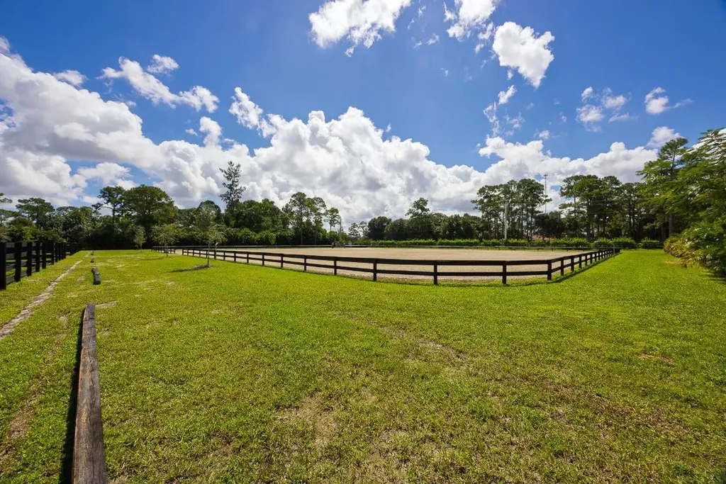 10601 Tamis Trail Lake Worth FL 33449