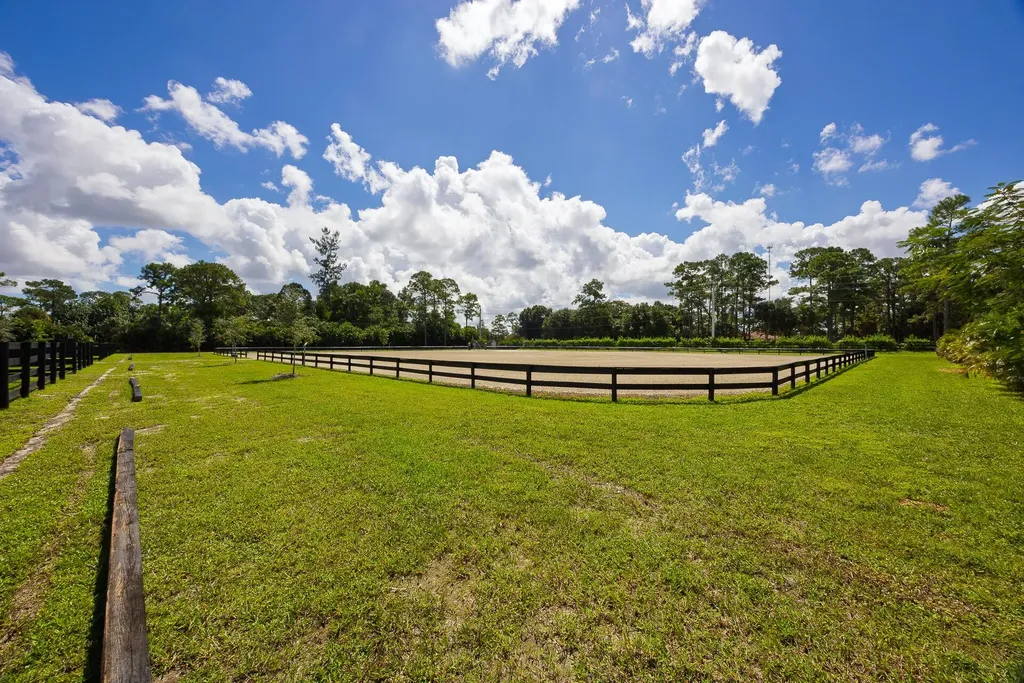 10601 Tamis Trail Lake Worth FL 33449