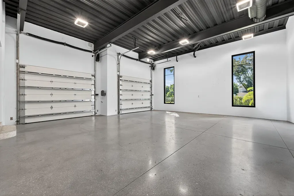 18200 Gardiner Lane Jupiter FL 33458