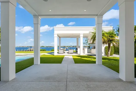 18200 Gardiner Lane Jupiter FL 33458