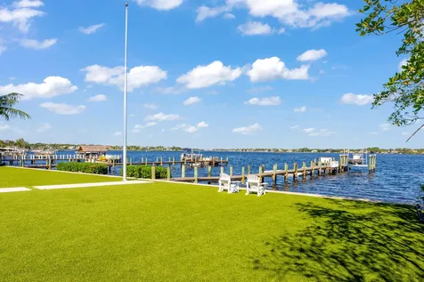 18200 Gardiner Lane Jupiter FL 33458