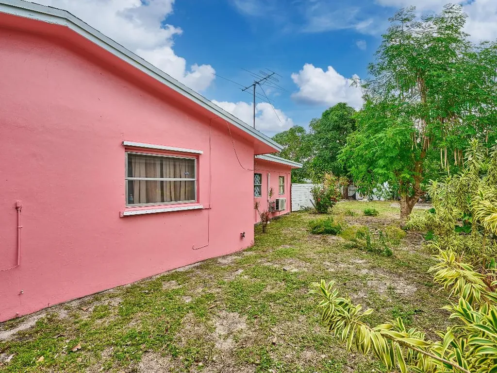 1010 S B Street Lake Worth Beach FL 33460