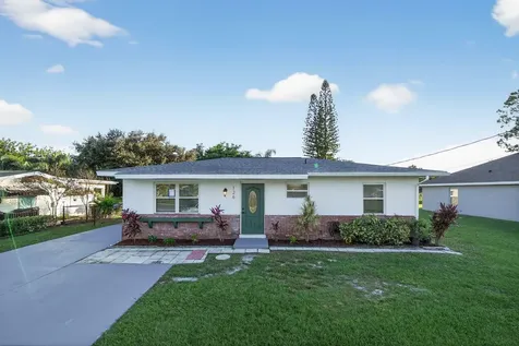 126 SW Lakehurst Drive Port St Lucie FL 34983