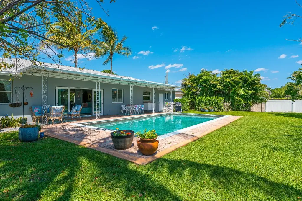 1124 Carambola Circle West Palm Beach FL 33406