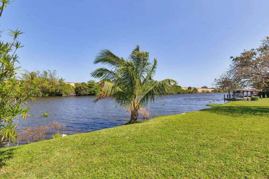 1124 Carambola Circle West Palm Beach FL 33406