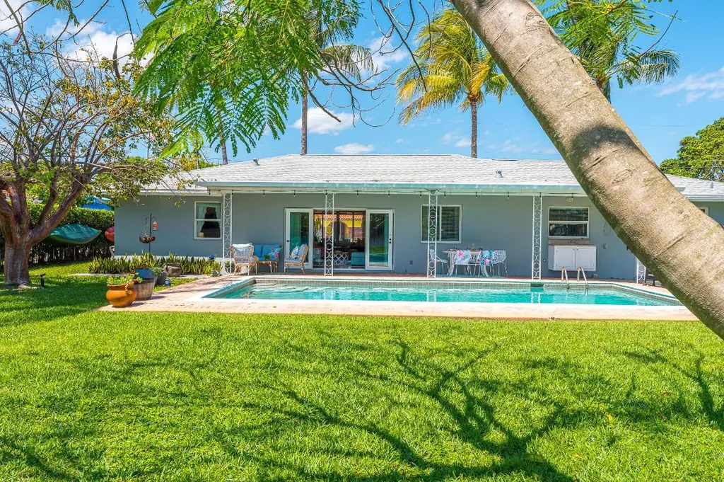 1124 Carambola Circle West Palm Beach FL 33406