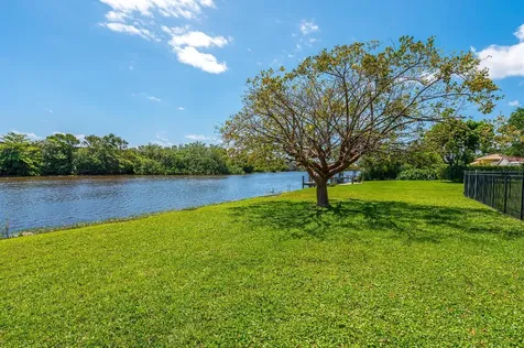 1124 Carambola Circle West Palm Beach FL 33406