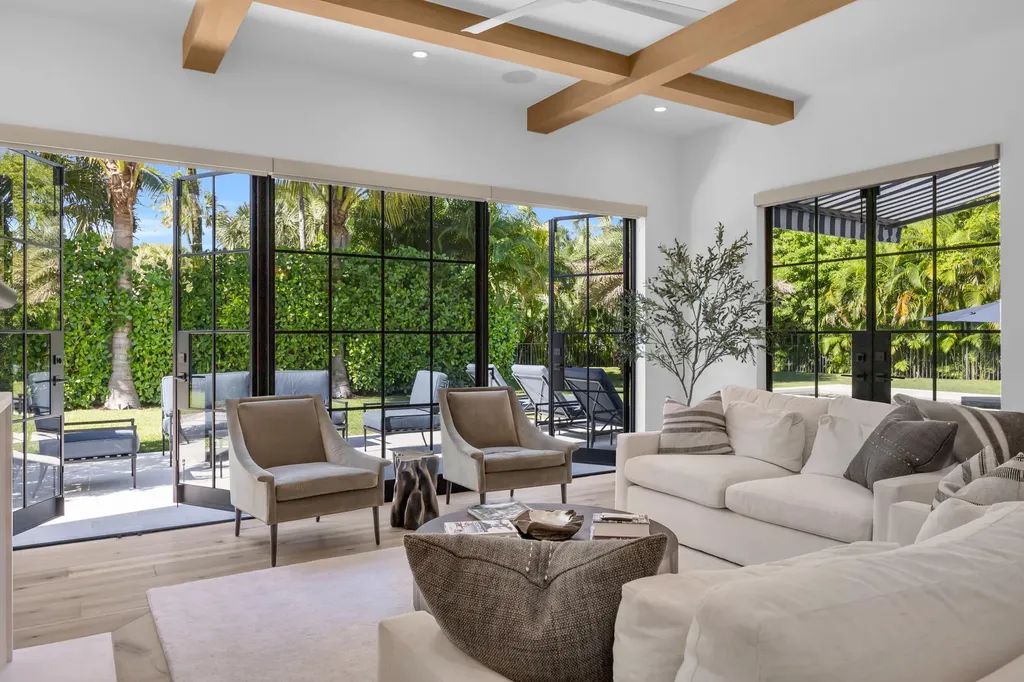 44 S Beach Road Jupiter Island FL 33455
