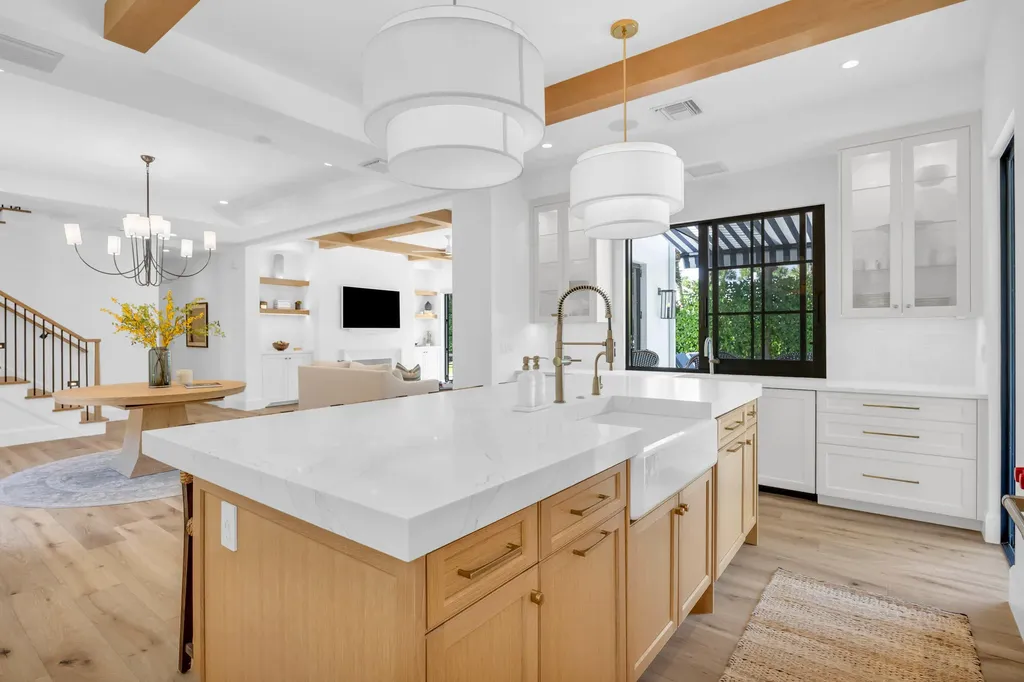 44 S Beach Road Jupiter Island FL 33455