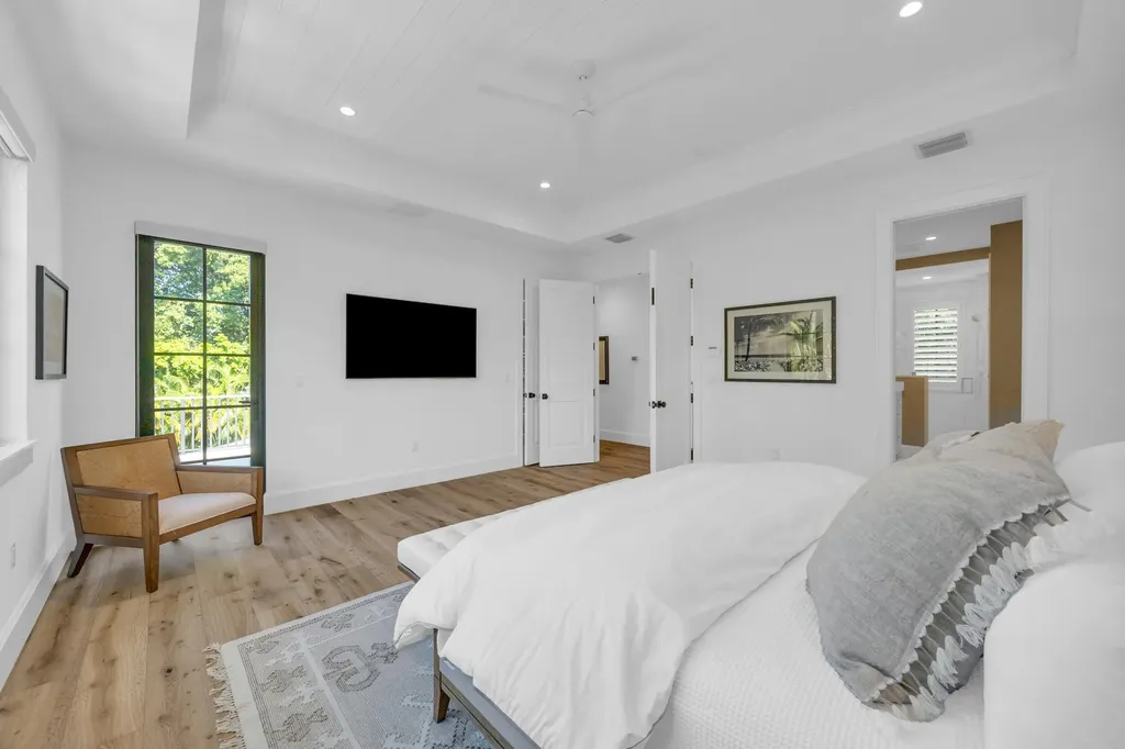 44 S Beach Road Jupiter Island FL 33455