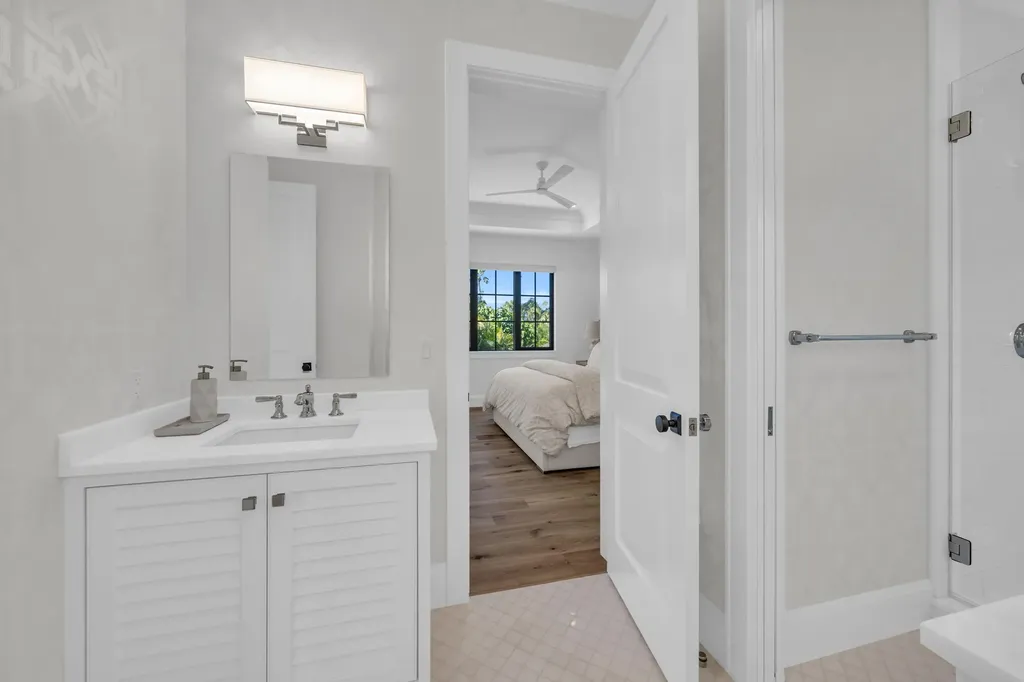 44 S Beach Road Jupiter Island FL 33455