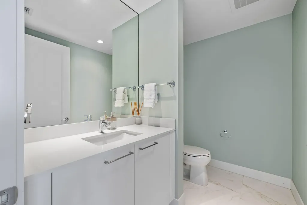 2 Water Club Way North Palm Beach FL 33408